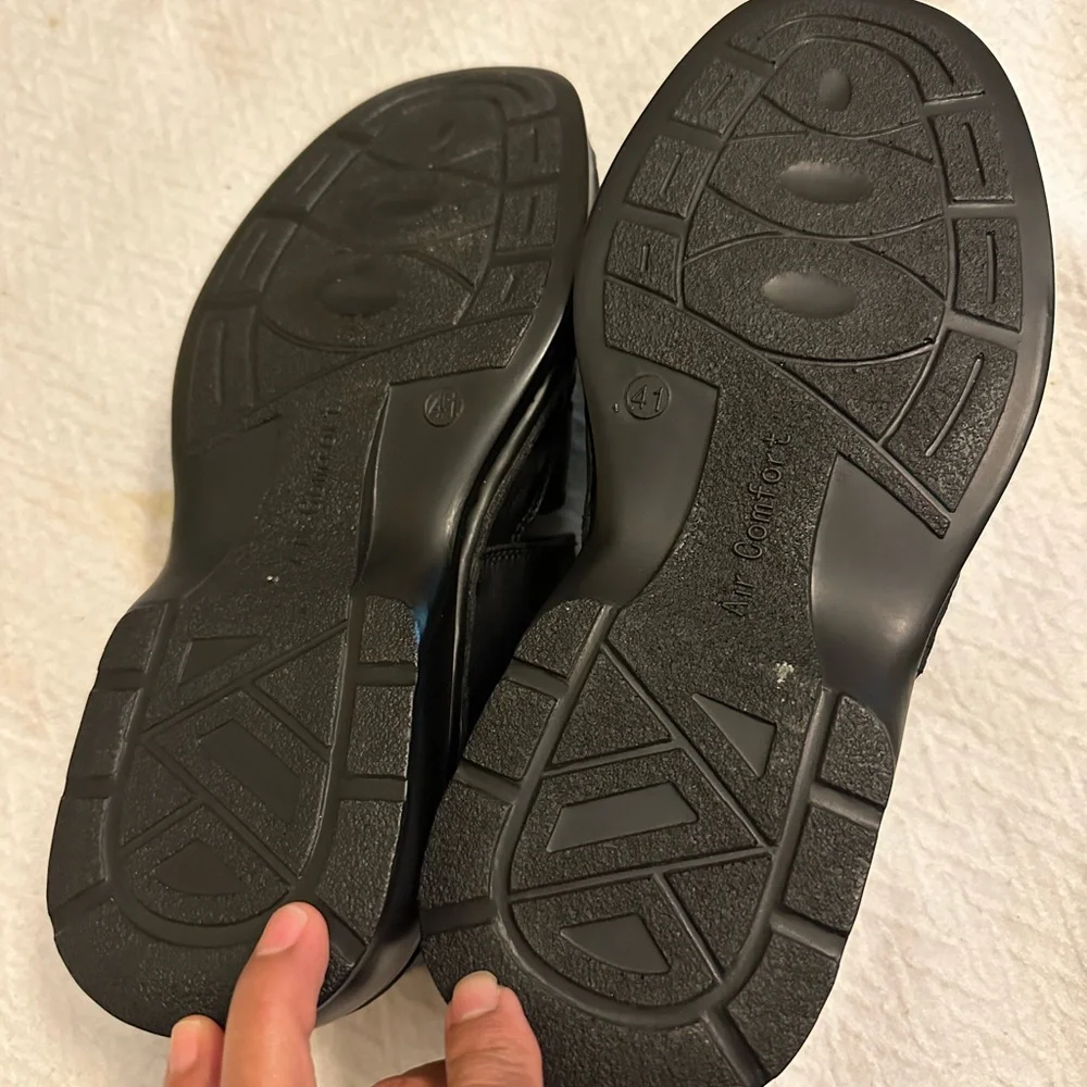 Spring Step Sandals - Picture 5 of 5